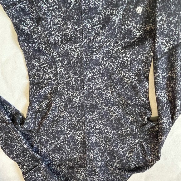 Lululemon Define running jacket - Picture 8 of 9